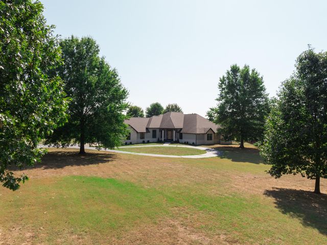 700 N Farm Road 193, Springfield, MO 65802