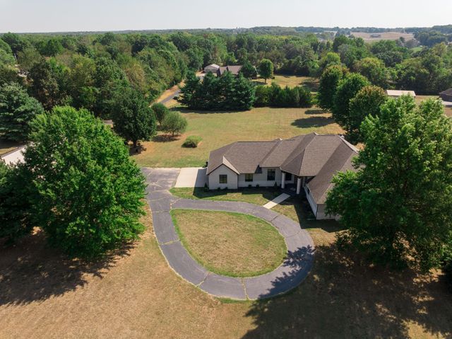 700 N Farm Road 193, Springfield, MO 65802