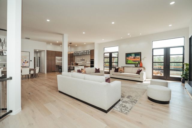 700 N Farm Road 193, Springfield, MO 65802