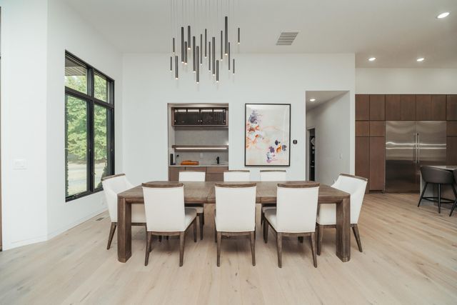 700 N Farm Road 193, Springfield, MO 65802