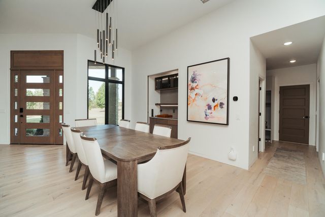 700 N Farm Road 193, Springfield, MO 65802