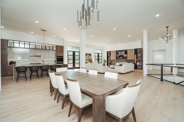 700 N Farm Road 193, Springfield, MO 65802