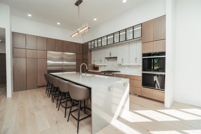 700 N Farm Road 193, Springfield, MO 65802