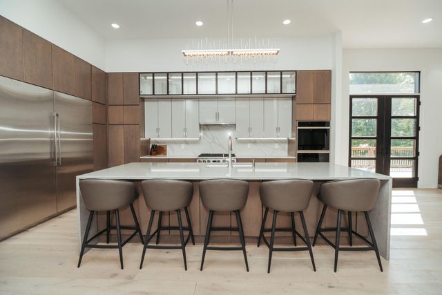 700 N Farm Road 193, Springfield, MO 65802