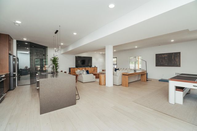 700 N Farm Road 193, Springfield, MO 65802