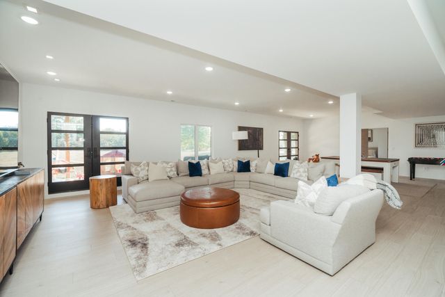 700 N Farm Road 193, Springfield, MO 65802