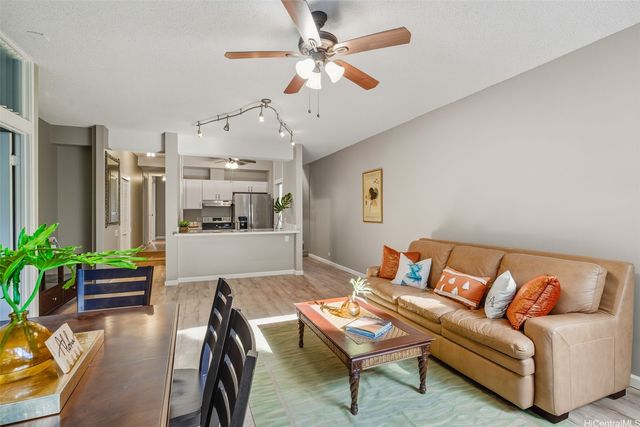 1020 Aoloa Place 311B, Kailua, HI 96734