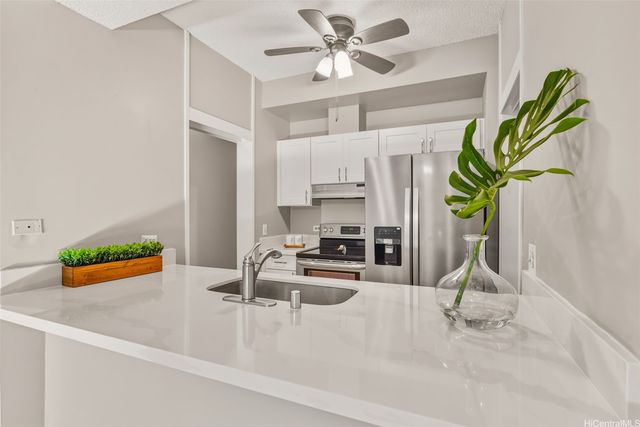 1020 Aoloa Place 311B, Kailua, HI 96734