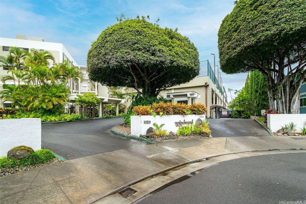 1020 Aoloa Place 311B, Kailua, HI 96734