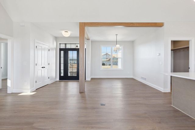 610 Field Point Street, Roberts, WI 54023