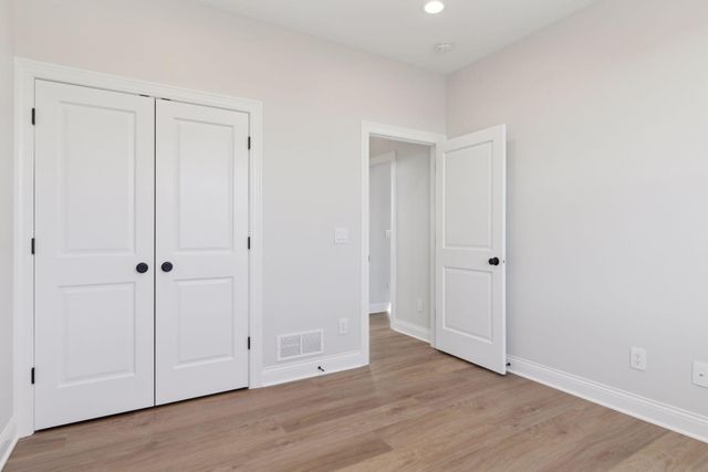 610 Field Point Street, Roberts, WI 54023