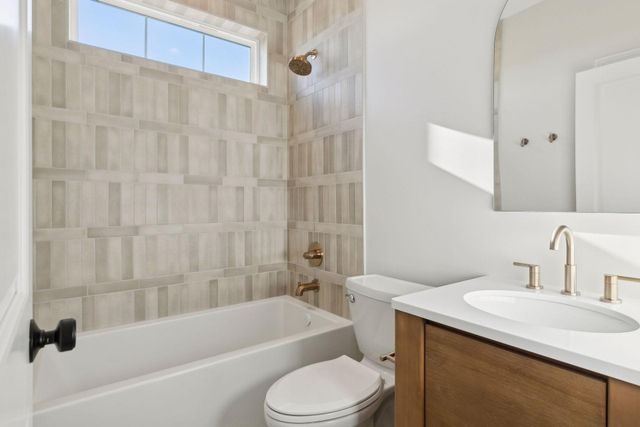 610 Field Point Street, Roberts, WI 54023