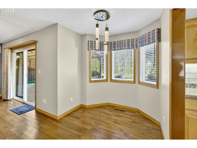 535 Ne 24TH St, Gresham, OR 97030