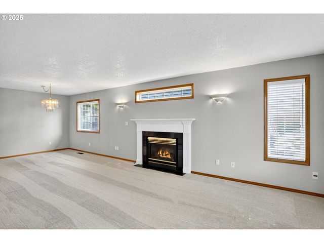 535 Ne 24TH St, Gresham, OR 97030