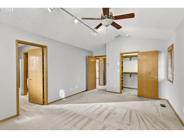 535 Ne 24TH St, Gresham, OR 97030