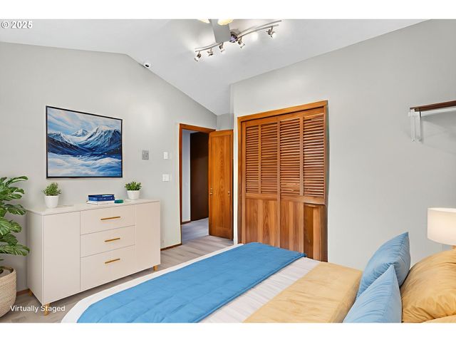 535 Ne 24TH St, Gresham, OR 97030