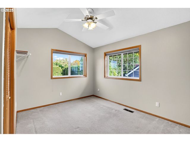 535 Ne 24TH St, Gresham, OR 97030