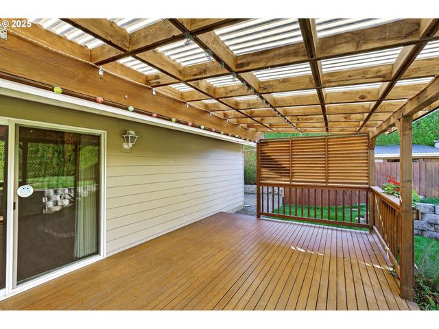 535 Ne 24TH St, Gresham, OR 97030