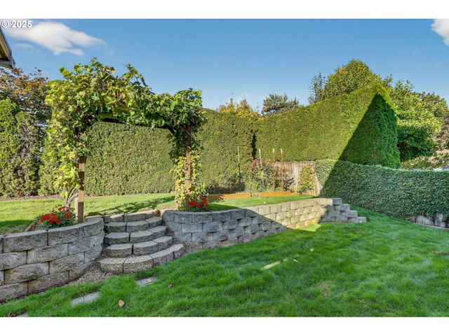 535 Ne 24TH St, Gresham, OR 97030