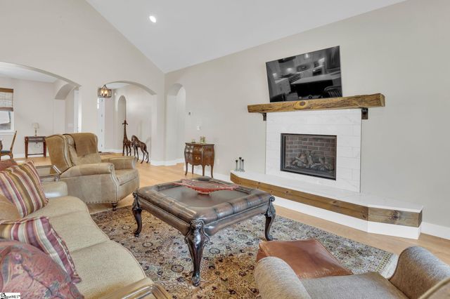 104 Pinelands Place, Travelers Rest, SC 29690