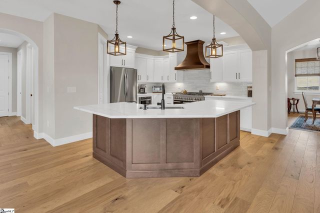 104 Pinelands Place, Travelers Rest, SC 29690