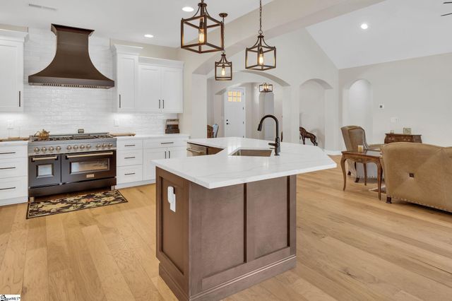 104 Pinelands Place, Travelers Rest, SC 29690