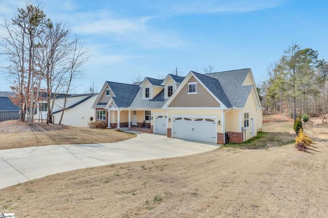 104 Pinelands Place, Travelers Rest, SC 29690