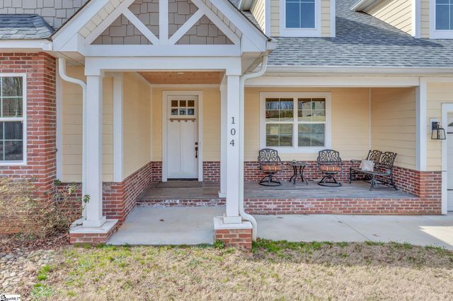 104 Pinelands Place, Travelers Rest, SC 29690
