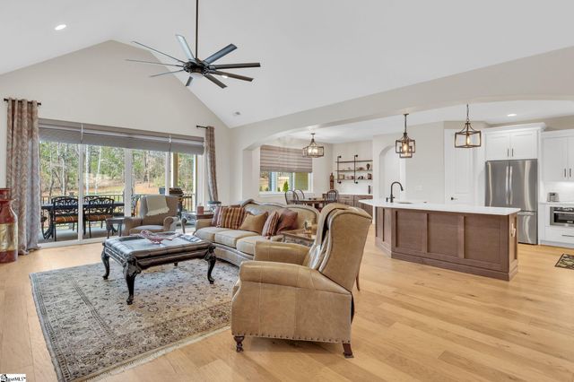 104 Pinelands Place, Travelers Rest, SC 29690