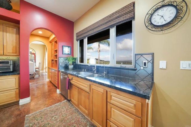 15455 Wyeport Road, Ramona, CA 92065