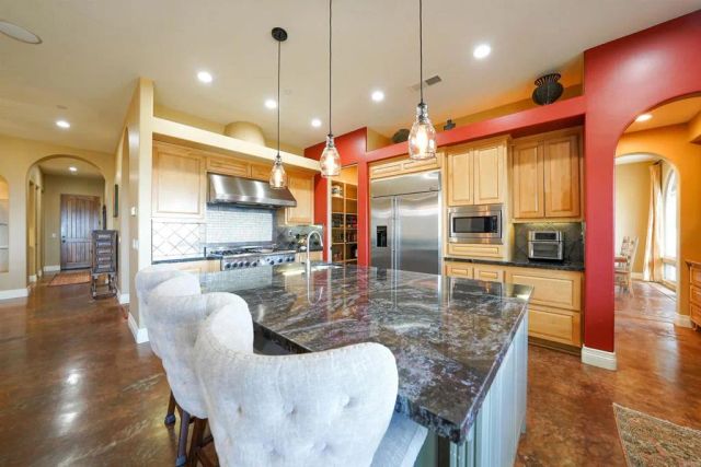 15455 Wyeport Road, Ramona, CA 92065