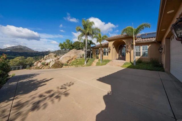 15455 Wyeport Road, Ramona, CA 92065