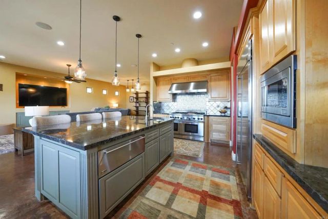 15455 Wyeport Road, Ramona, CA 92065