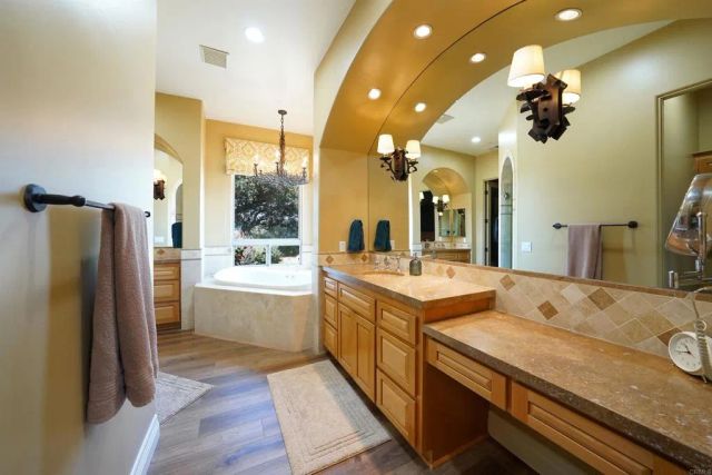 15455 Wyeport Road, Ramona, CA 92065