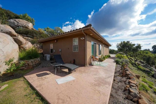 15455 Wyeport Road, Ramona, CA 92065