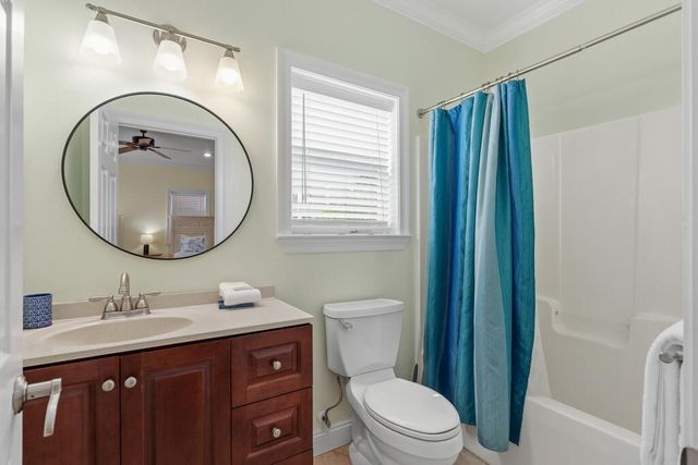 64 DOLPHIN Street, Destin, FL 32541