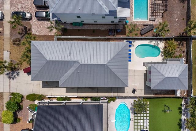 64 DOLPHIN Street, Destin, FL 32541