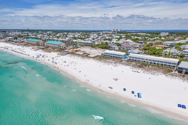 64 DOLPHIN Street, Destin, FL 32541