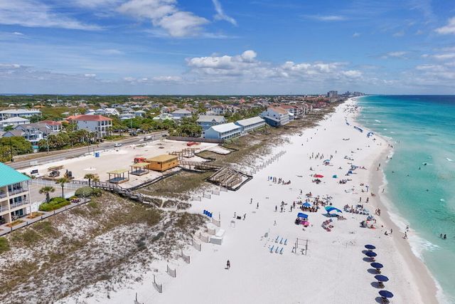 64 DOLPHIN Street, Destin, FL 32541