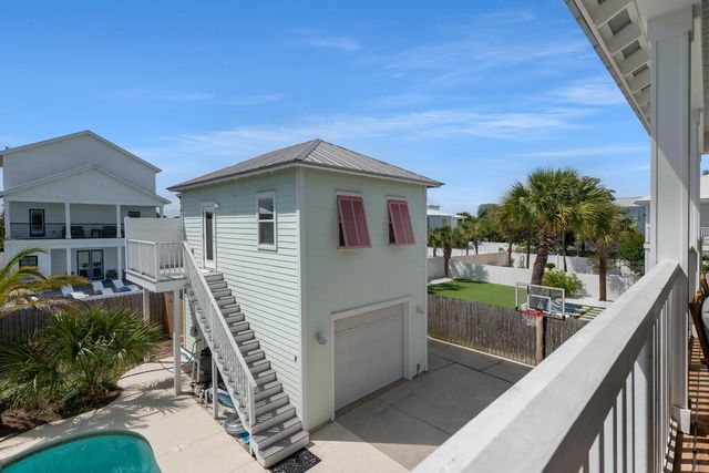 64 DOLPHIN Street, Destin, FL 32541