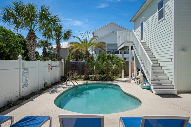64 DOLPHIN Street, Destin, FL 32541