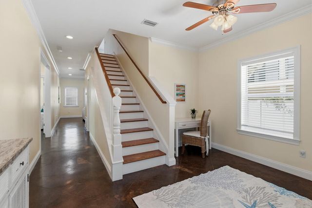 64 DOLPHIN Street, Destin, FL 32541