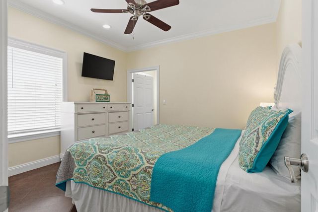 64 DOLPHIN Street, Destin, FL 32541