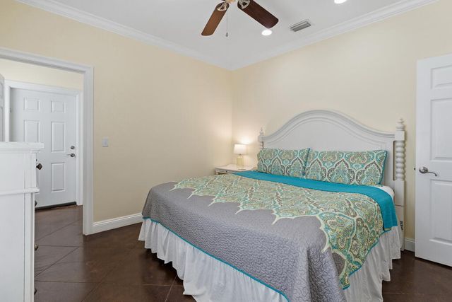 64 DOLPHIN Street, Destin, FL 32541