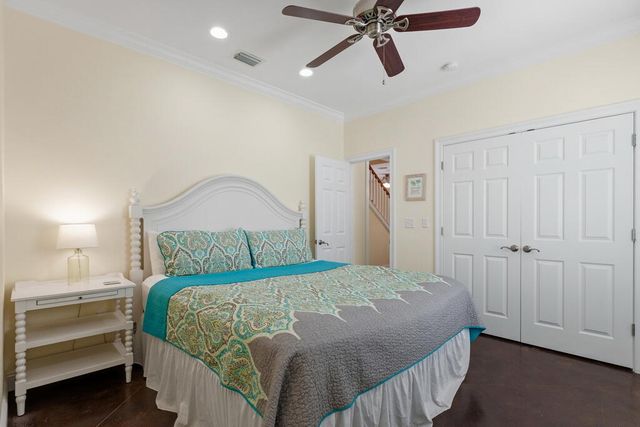64 DOLPHIN Street, Destin, FL 32541