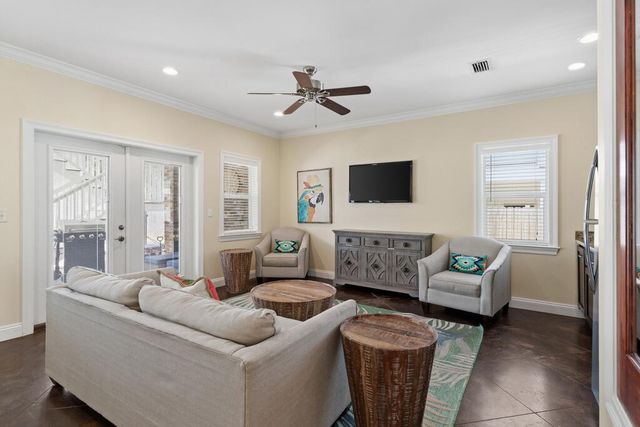 64 DOLPHIN Street, Destin, FL 32541
