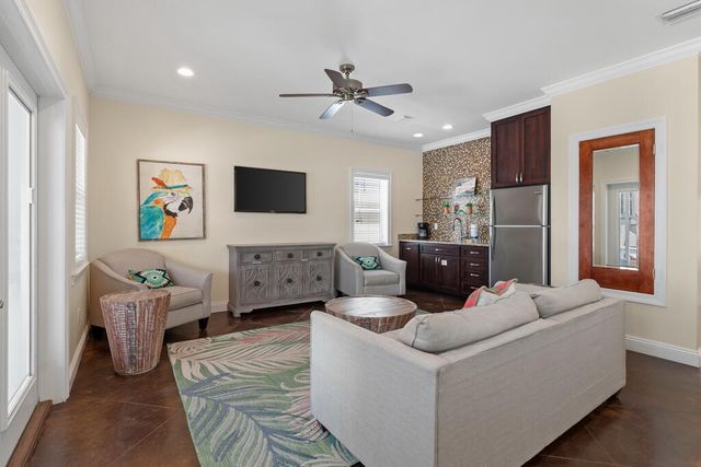 64 DOLPHIN Street, Destin, FL 32541