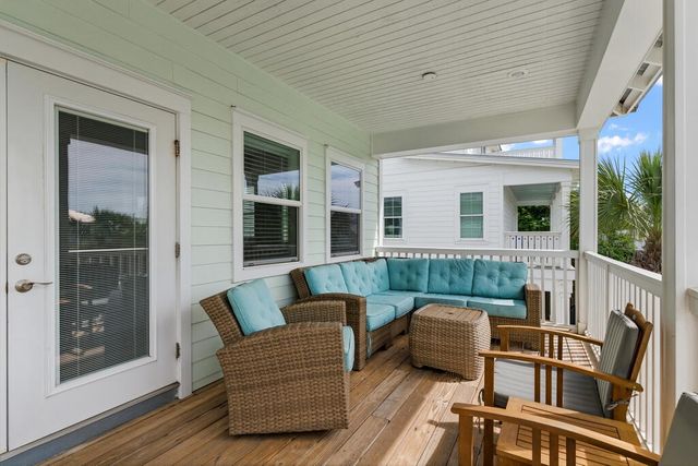 64 DOLPHIN Street, Destin, FL 32541