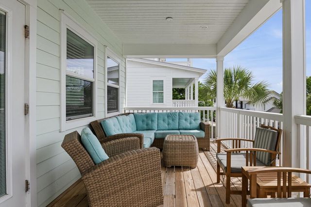 64 DOLPHIN Street, Destin, FL 32541