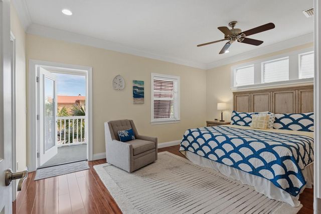 64 DOLPHIN Street, Destin, FL 32541